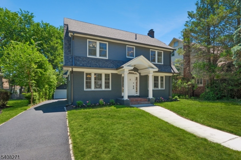 Tuxedo Park - Residential