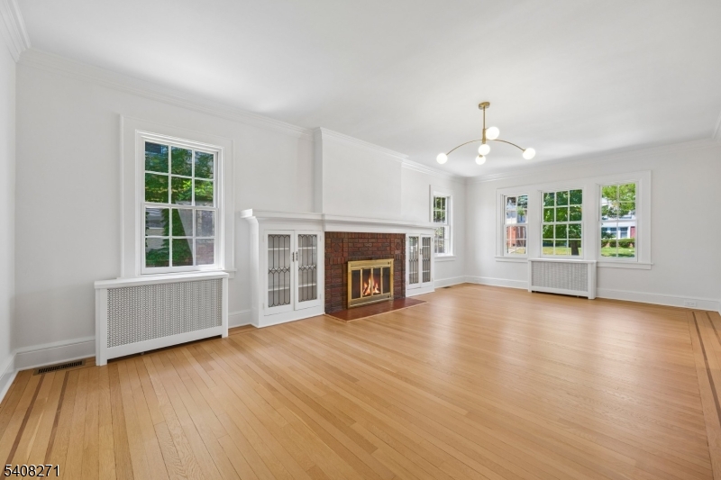 Tuxedo Park - Residential