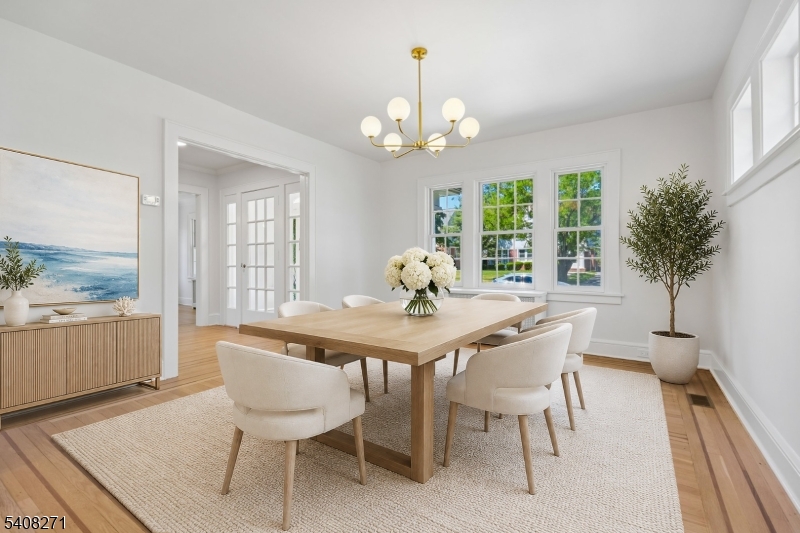 Tuxedo Park - Residential