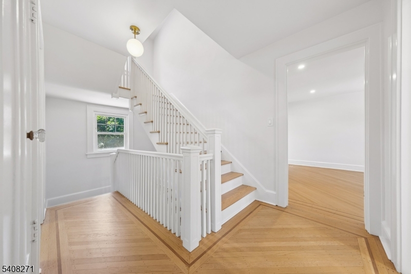 Tuxedo Park - Residential