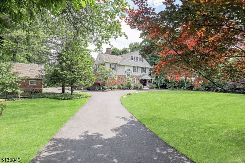 OLD SHORT HILLS - Residential