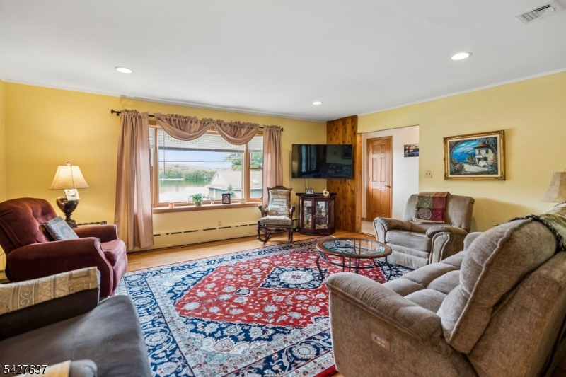 Fayson Lakes - Residential