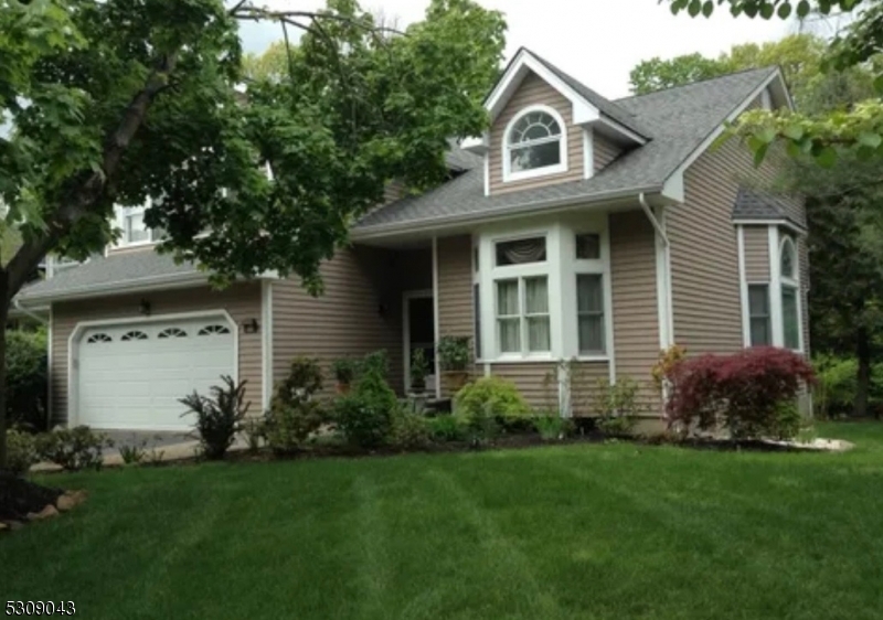 Well appointed home in the Autumn Ridge Section of Bedminster. Some features include hardwood flooring, high ceilings, granite countertops, ss appliances, finished basement with rec/exercise area, full bath, media/theater room and storage area. Second floor has 4 bedrooms and 2 full baths. Laundry conveniently located on first floor. Family room withfireplace.