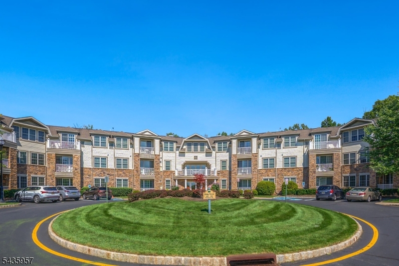 Four Seasons at Bridgewater - Residential
