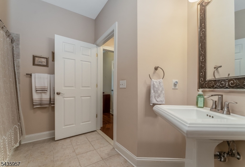 Four Seasons at Bridgewater - Residential