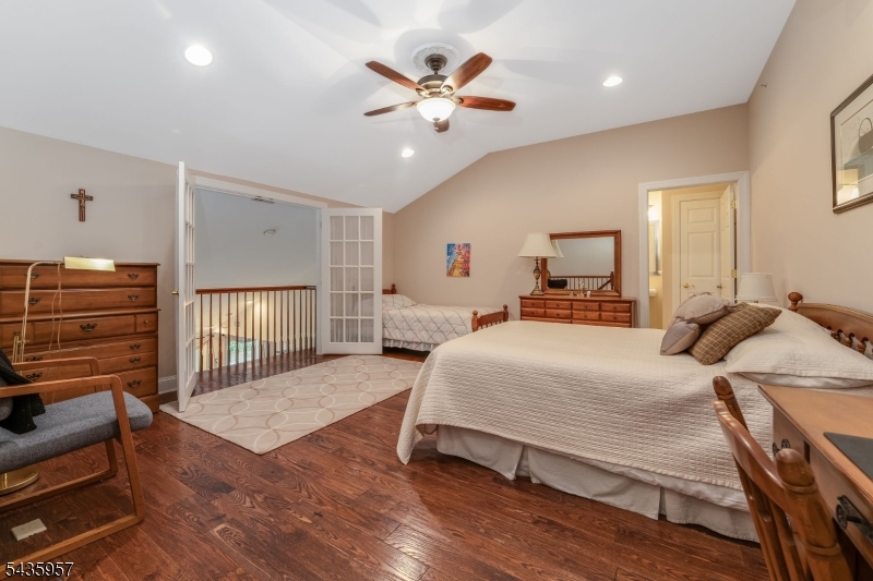 Four Seasons at Bridgewater - Residential