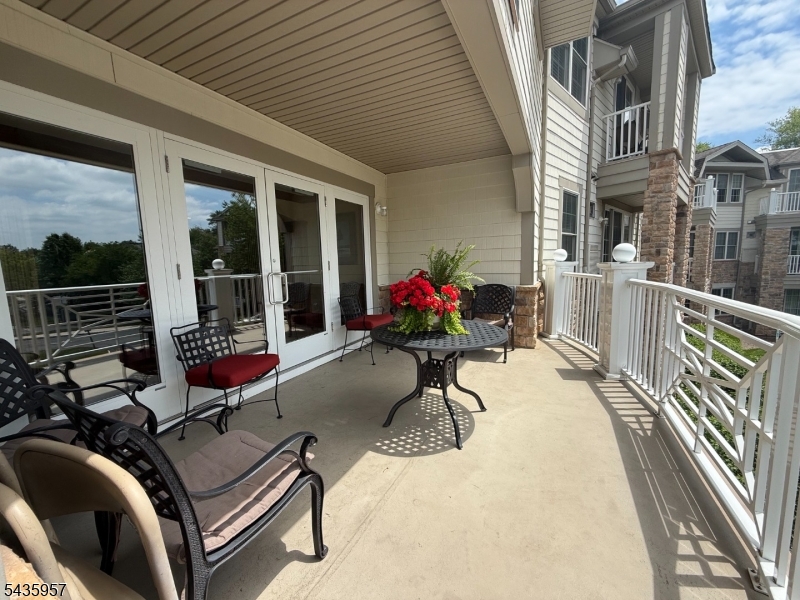 Four Seasons at Bridgewater - Residential