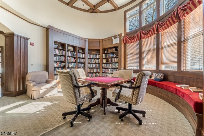 Four Seasons at Bridgewater - Residential