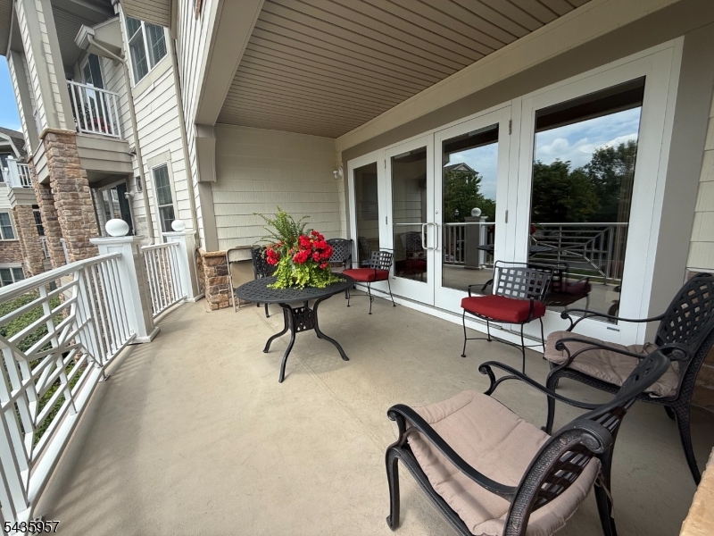 Four Seasons at Bridgewater - Residential