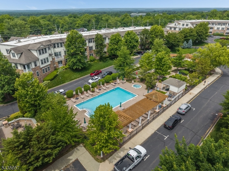 Four Seasons at Bridgewater - Residential