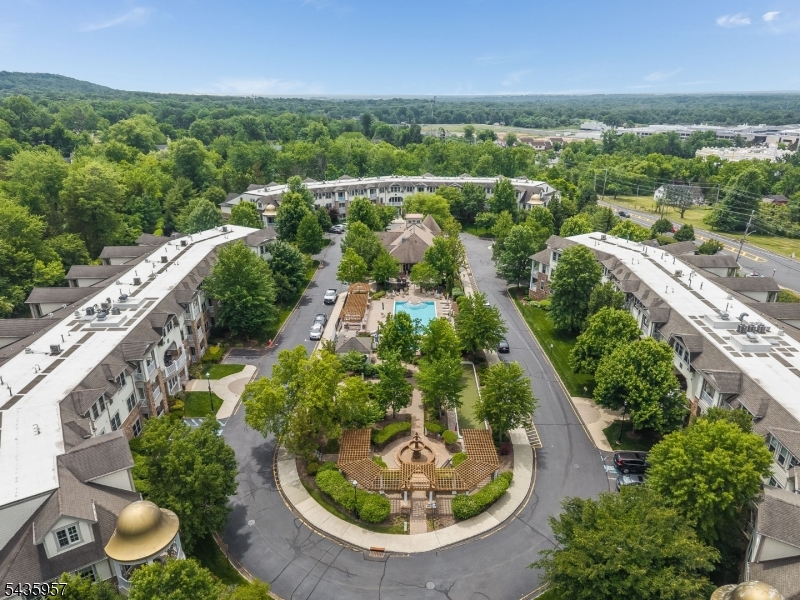 Four Seasons at Bridgewater - Residential