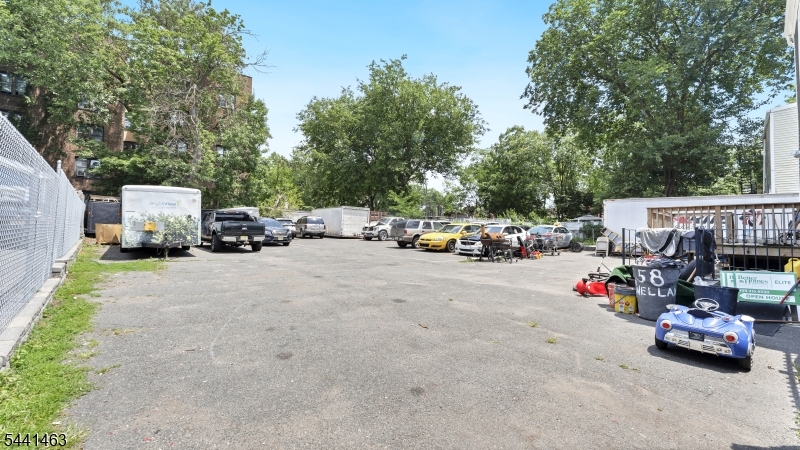 Irvington Park - Residential Income