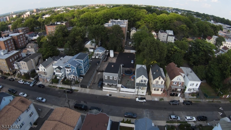 Irvington Park - Residential Income