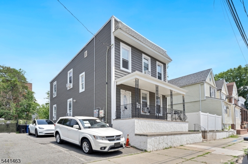 Irvington Park - Residential Income