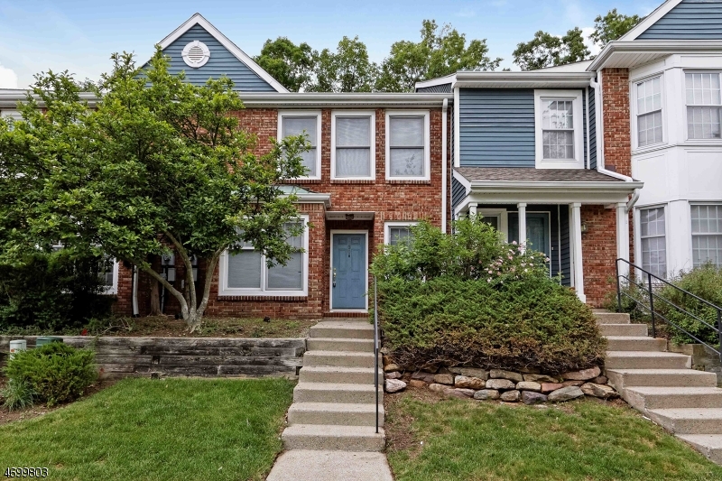 Great opportunity to rent in a convenient location in a community with a pool. There is also a fireplace, patio and open floor plan. The master bedroom has a full bath with separate tub and shower stall. Laundry is conveniently located on the second floor. No Pets.