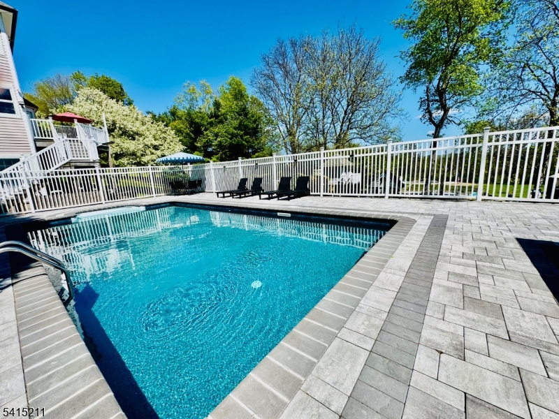 MOUNTAIN VIEW ESTATES - Residential