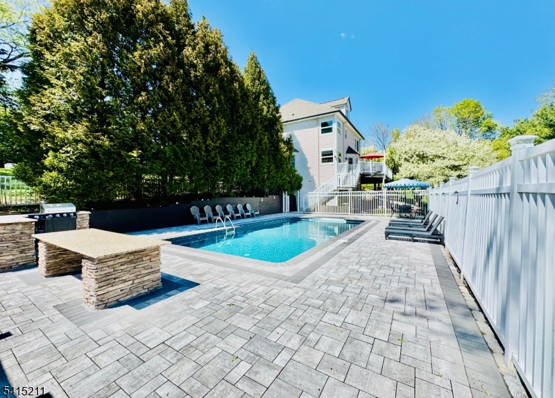 MOUNTAIN VIEW ESTATES - Residential