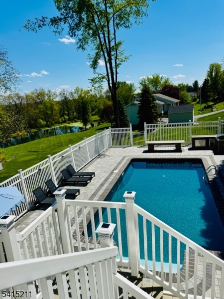 MOUNTAIN VIEW ESTATES - Residential
