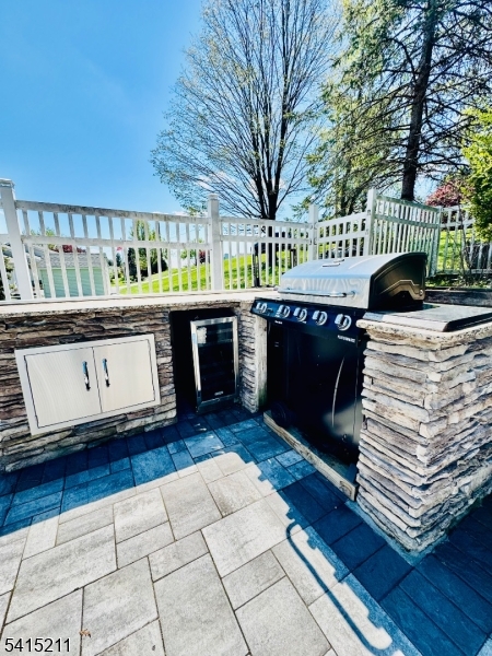MOUNTAIN VIEW ESTATES - Residential