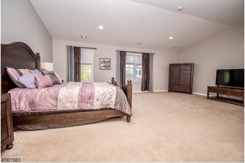 Round Top - Residential