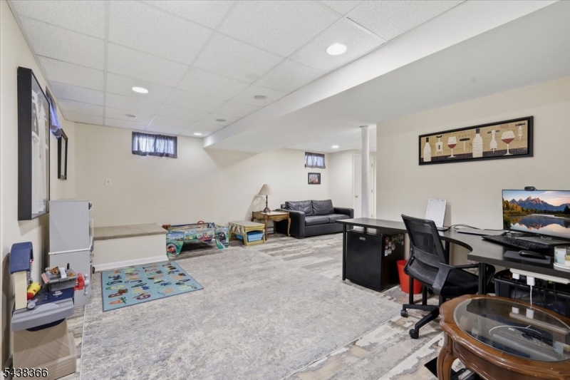 Greenwich Chase - Residential