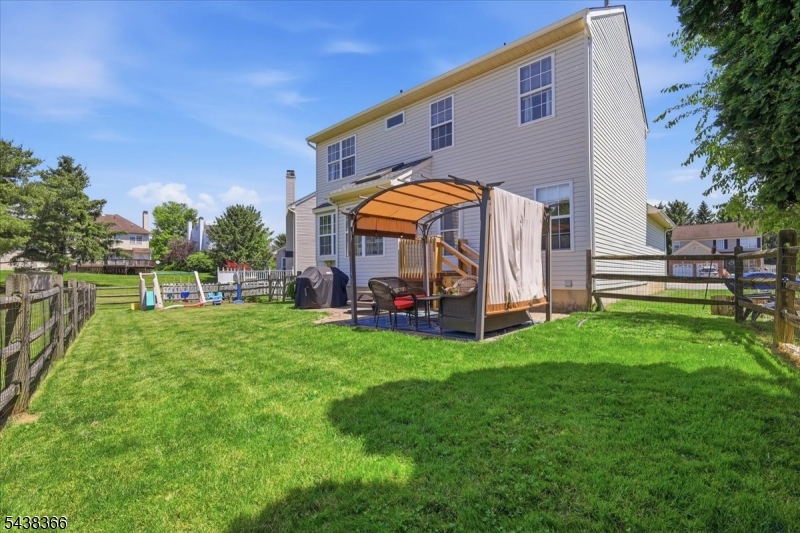 Greenwich Chase - Residential