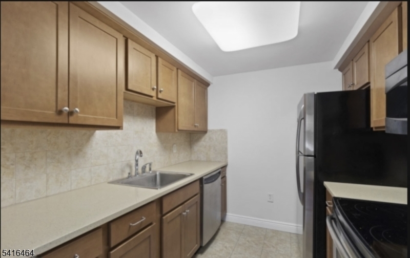 VAIL COMMONS - Residential Lease