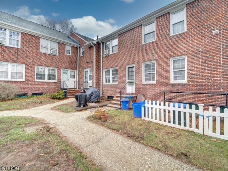 Maplewood Village Condo - Residential
