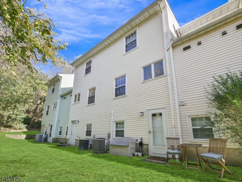 Roosevelt Commons - Residential