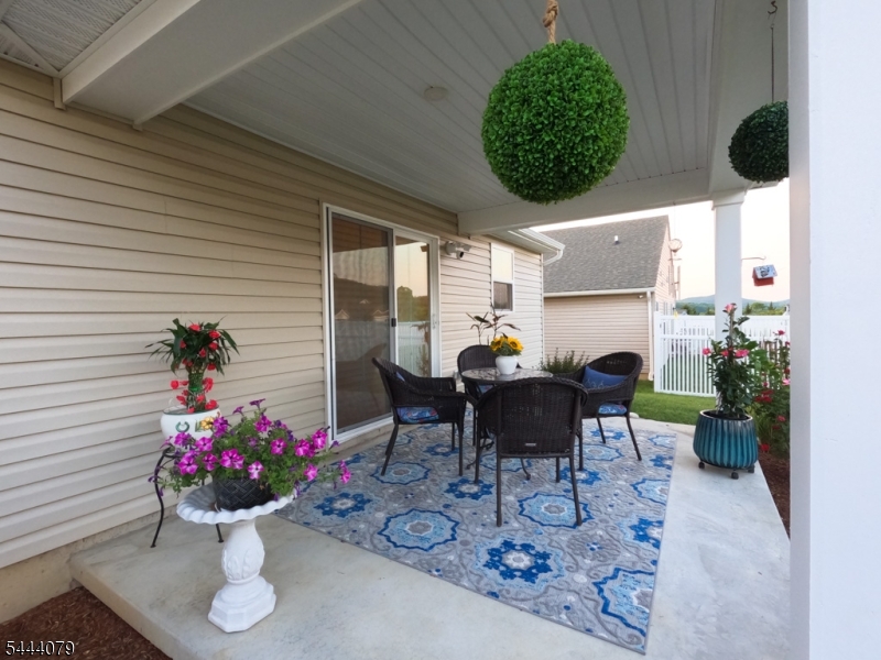 CRYSTAL SPRINGS - Residential