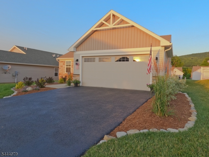 CRYSTAL SPRINGS - Residential