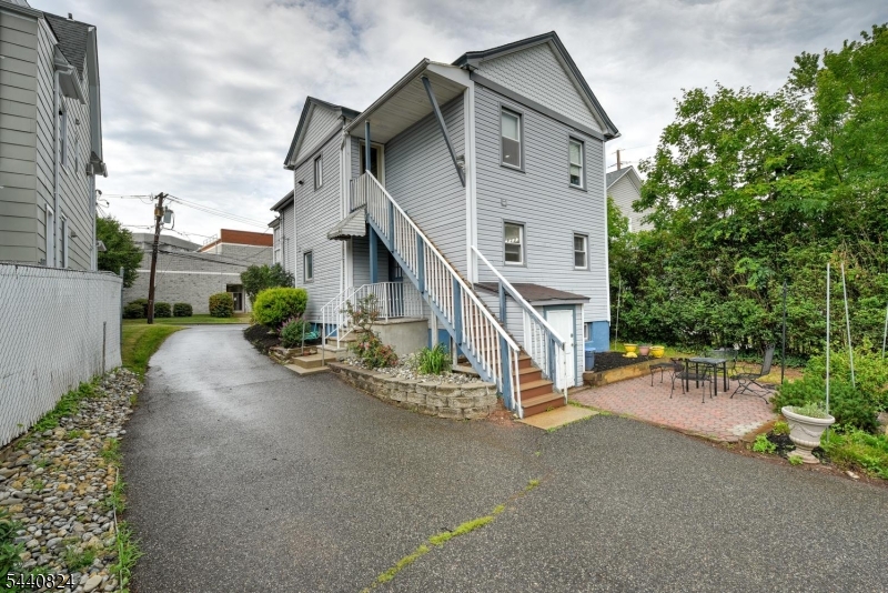 Park Ave. - Residential Income