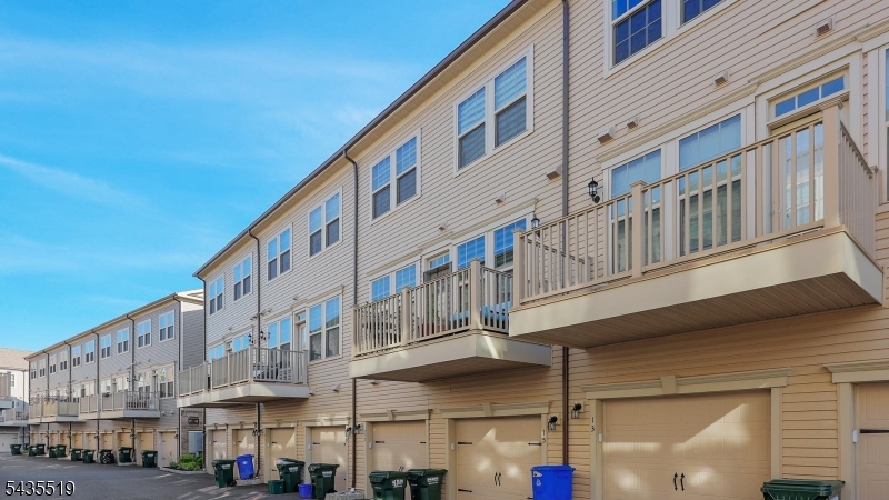 Somerville Station - Residential
