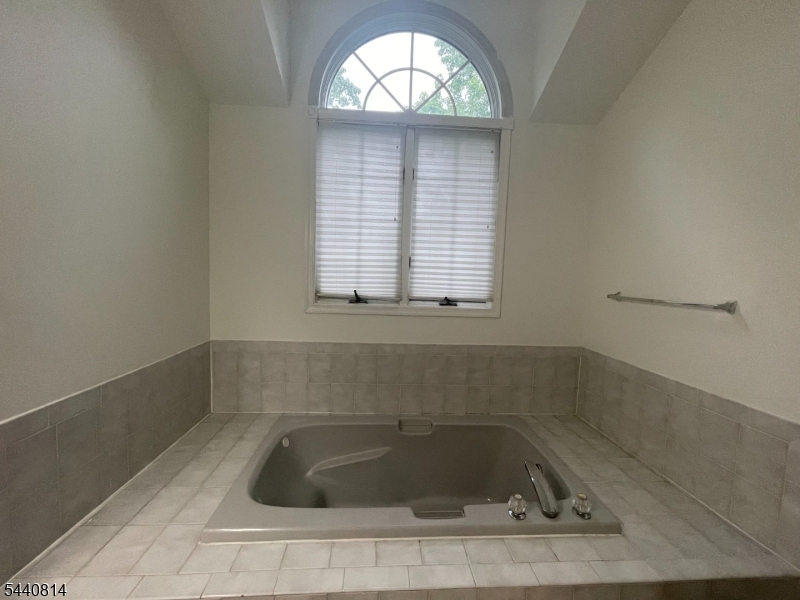 Montville Chase - Residential Lease
