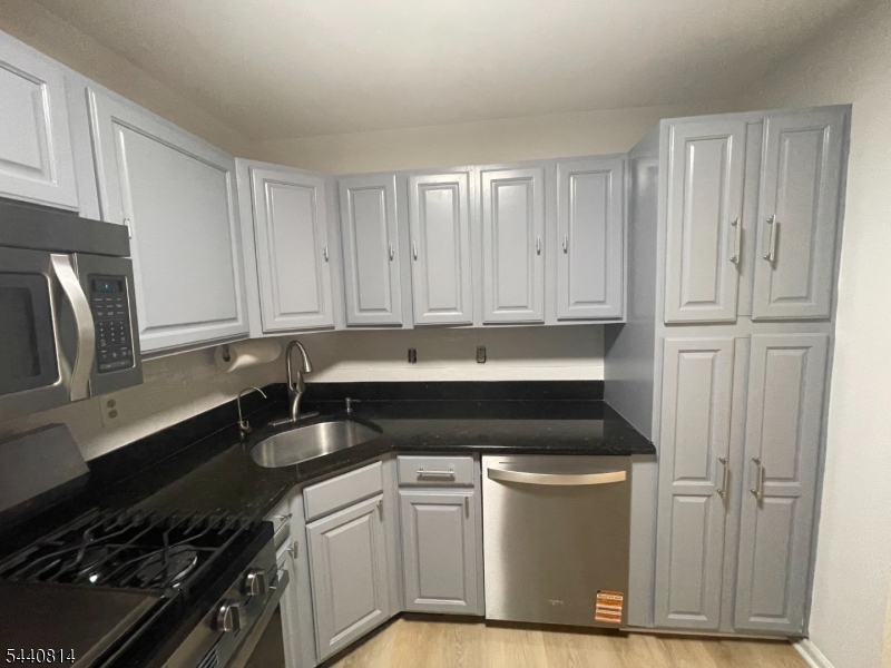 Montville Chase - Residential Lease