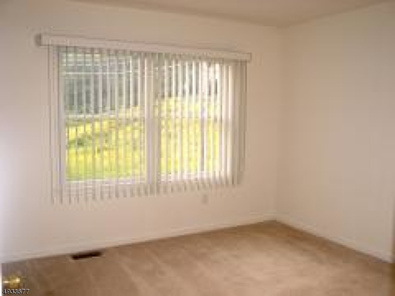 Glenmont Commons - Residential Lease