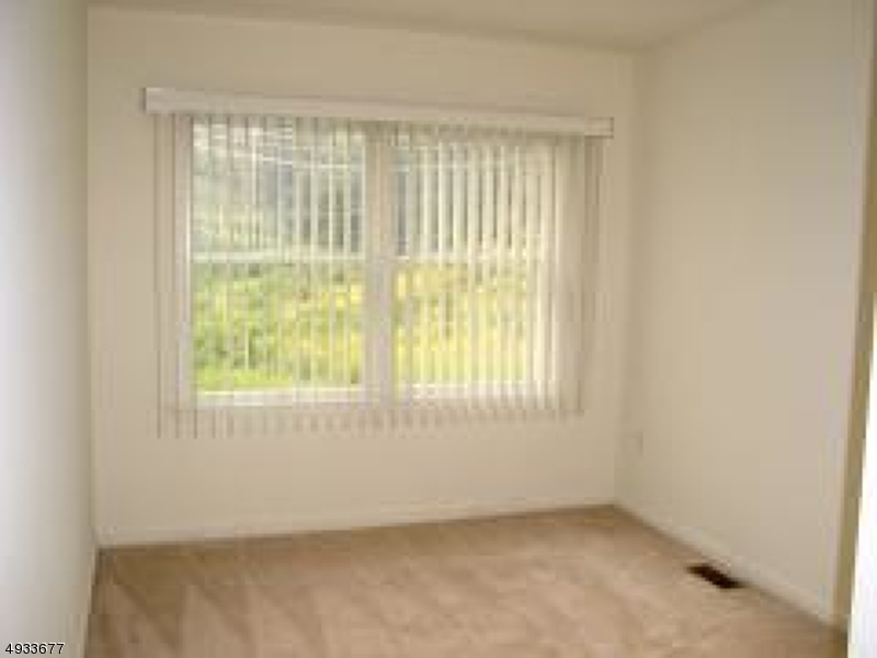 Glenmont Commons - Residential Lease