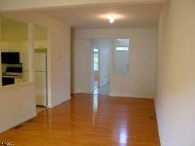 Glenmont Commons - Residential Lease