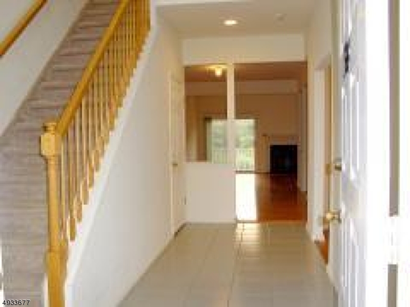 Glenmont Commons - Residential Lease