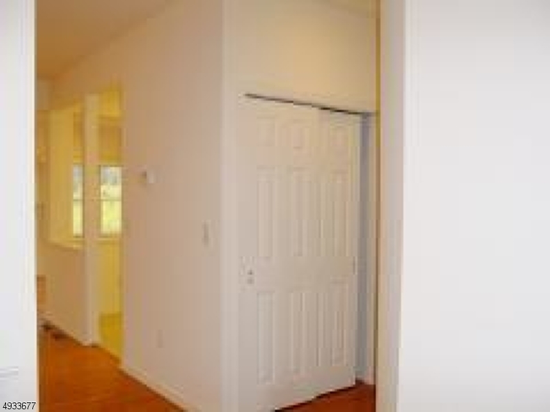 Glenmont Commons - Residential Lease
