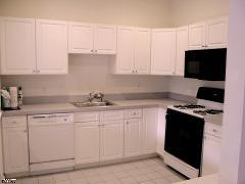 Glenmont Commons - Residential Lease