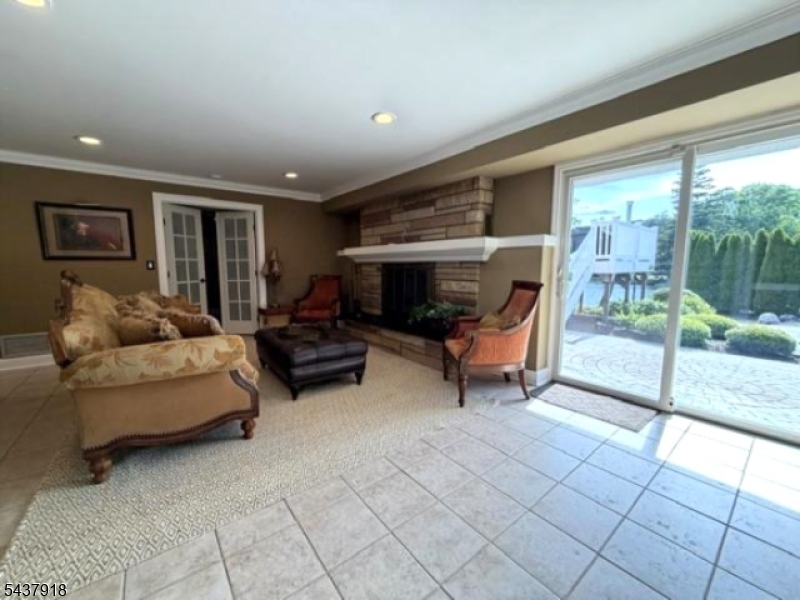 High Crest Lake - Residential