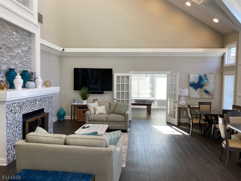 Regency Club - Residential