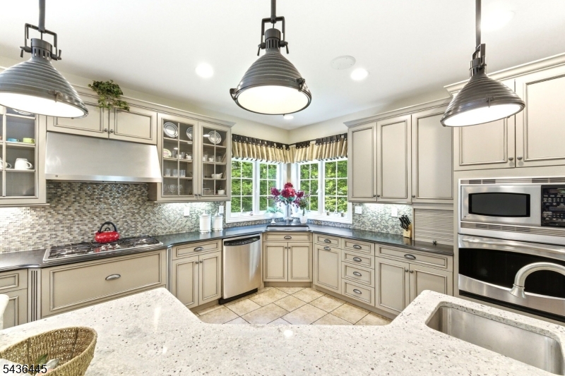 Estates at Fox Hollow Lake - Residential