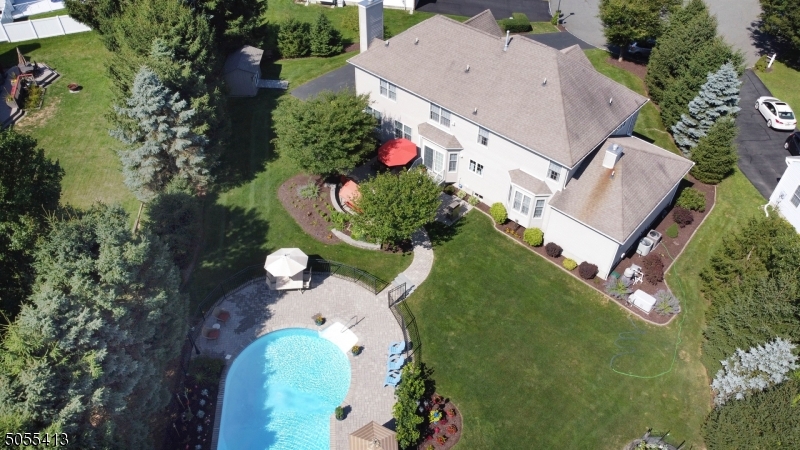 POETS PEAK - Residential