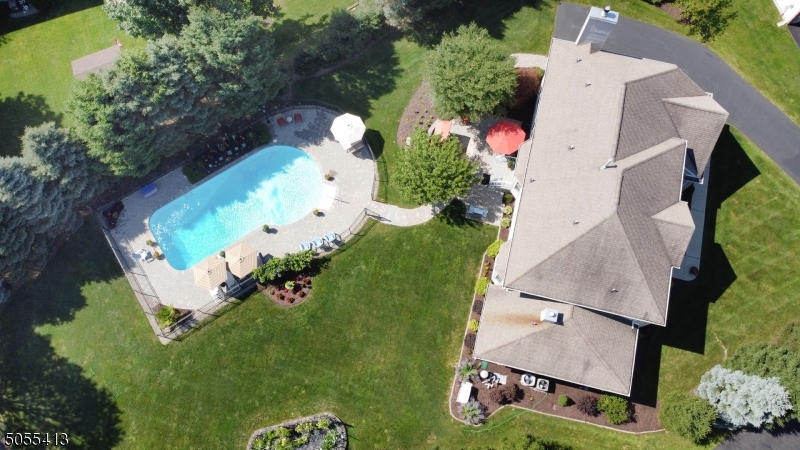 POETS PEAK - Residential