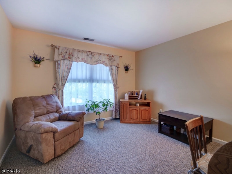 POETS PEAK - Residential