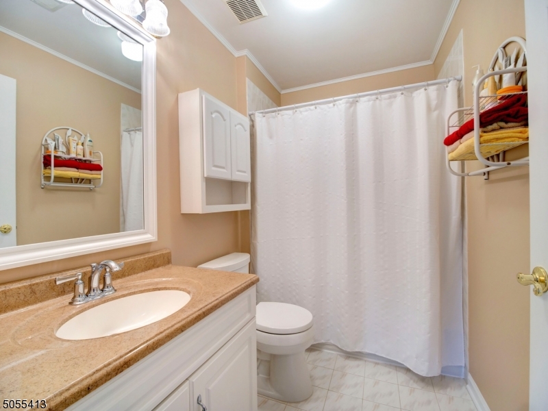 POETS PEAK - Residential
