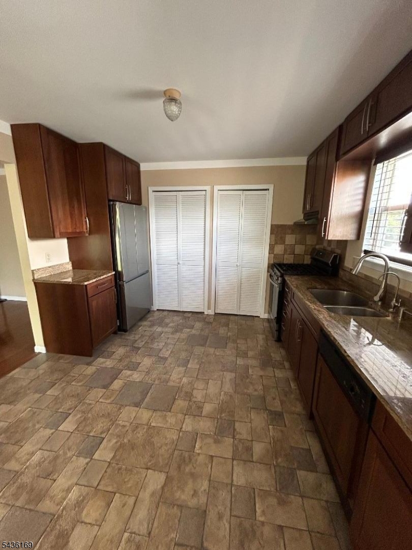 Hanover Park Condos - Residential