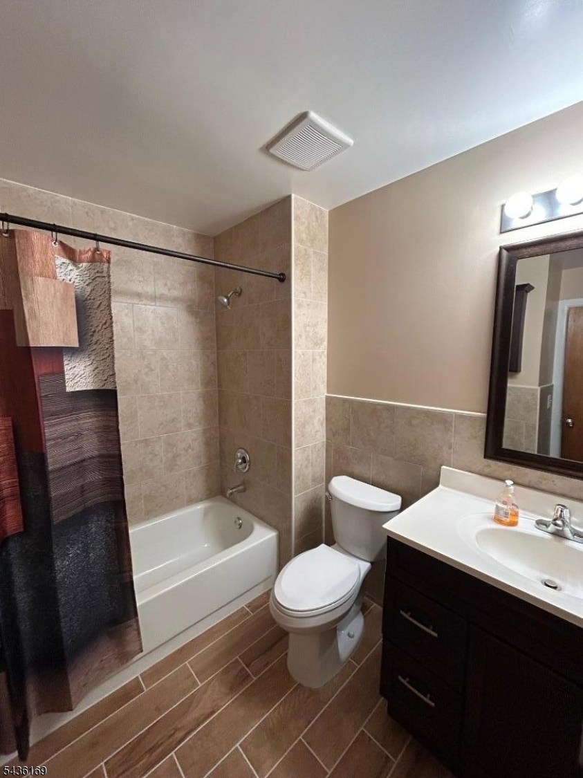 Hanover Park Condos - Residential